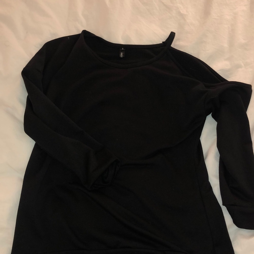 Haoduoyi One Arm Cut Out Shoulder Sweatshirt